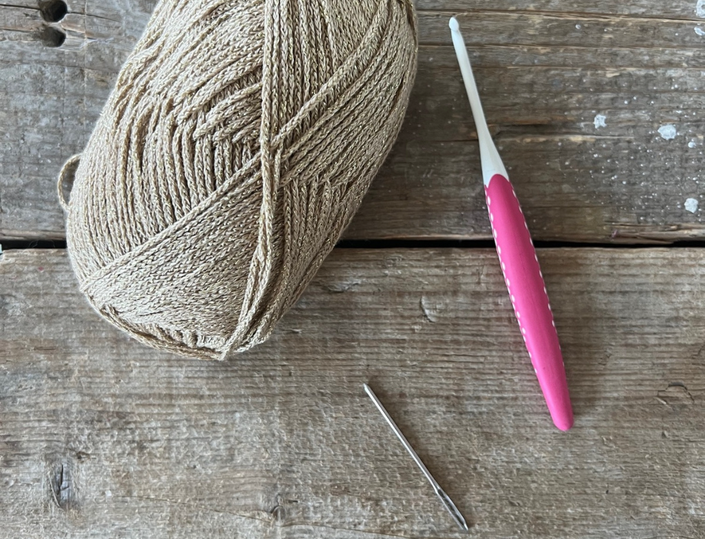 Fascia per capelli a uncinetto per le feste: l'occorrente