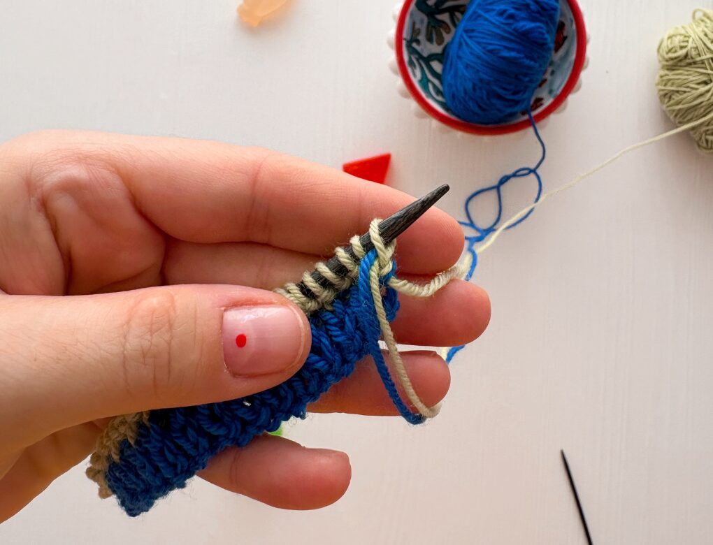 lavorare a maglia a righe