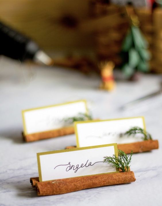 Segnaposto Natale con stecche di cannella